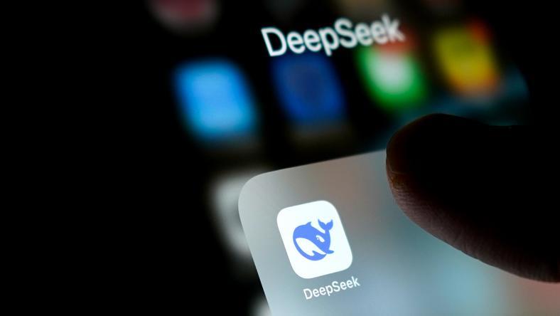 DeepSeek修复故障,此前“已读不回”上热搜